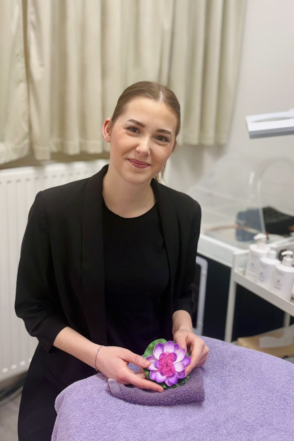 LILA LOTUS - Valentina