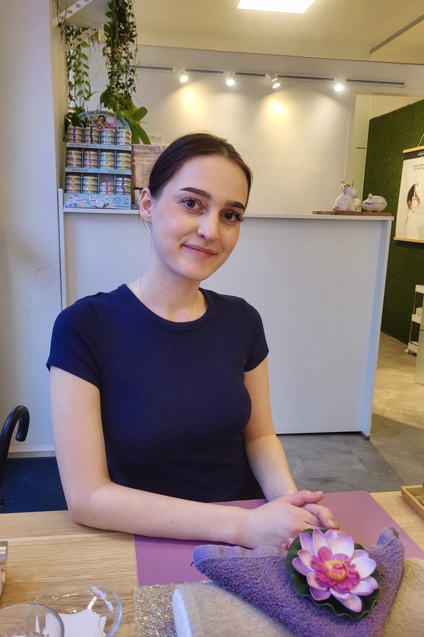 LILA LOTUS - Elisabeth